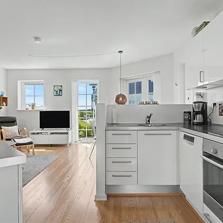 아파트 Elvira - 300m From The Sea By Interhome *